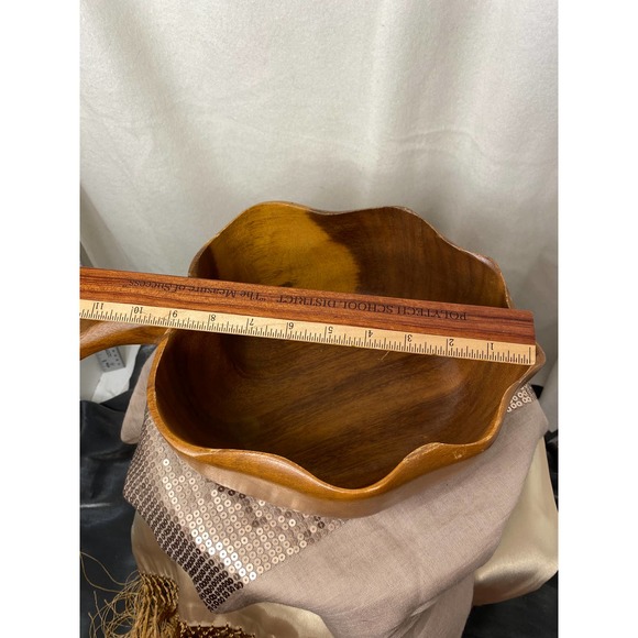 Vintage Set of Two (2) Hawaiian Large Monkeypod Wood Serving Snack Bowls - Picture 5 of 15
